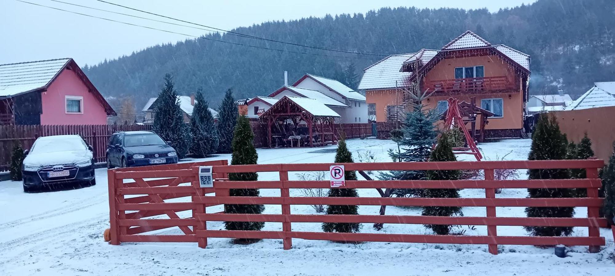 Casa De Oaspeti Cristian プライド エクステリア 写真